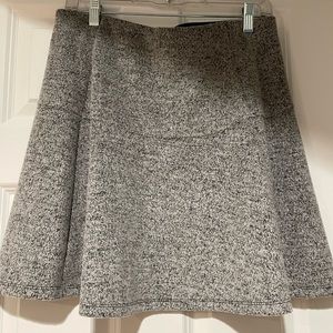 Loft flippy skirt size m